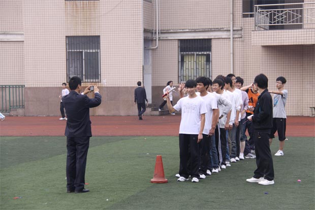 2011鄭州五中運動會30*40接力賽