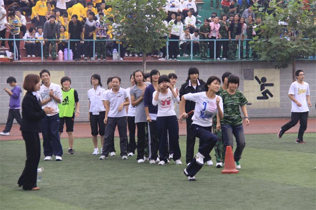 2011鄭州五中運動會30*40接力賽