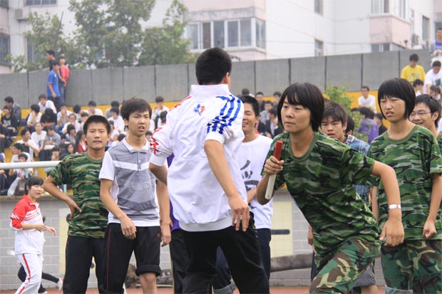 2011鄭州五中運動會30*40接力賽