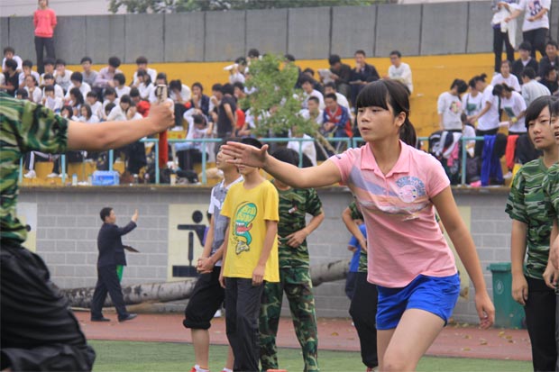 2011鄭州五中運動會30*40接力賽