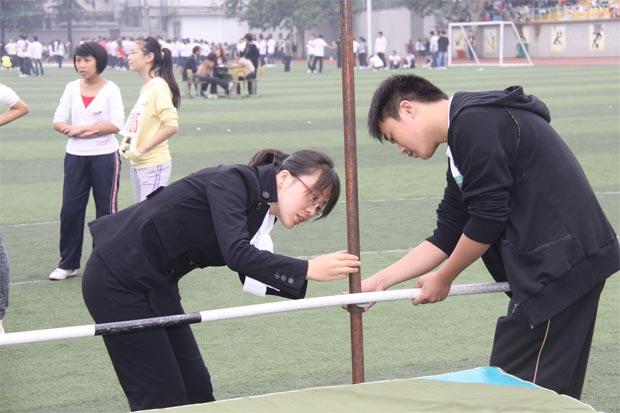 2011運(yùn)動會跳遠(yuǎn)照片