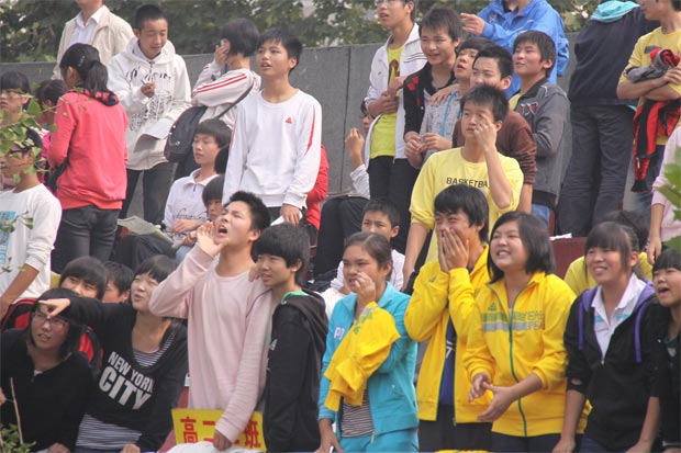 2011運(yùn)動會跳遠(yuǎn)照片