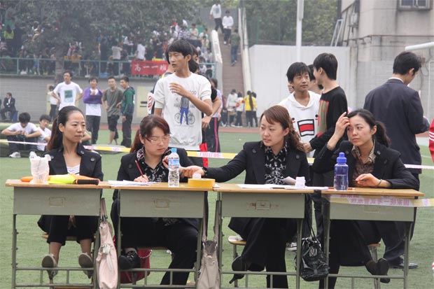2011運動會跳遠(yuǎn)照片